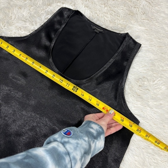 BANANA Republic Sleeveless Silky Front Black Womans Blouse Size Large - Picture 7 of 9